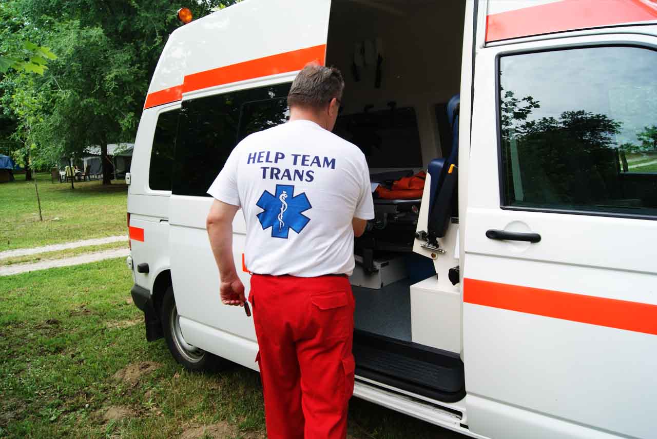 HELP TEAM TRANS sanitetski prevoz teško pokretnih nepokretnih