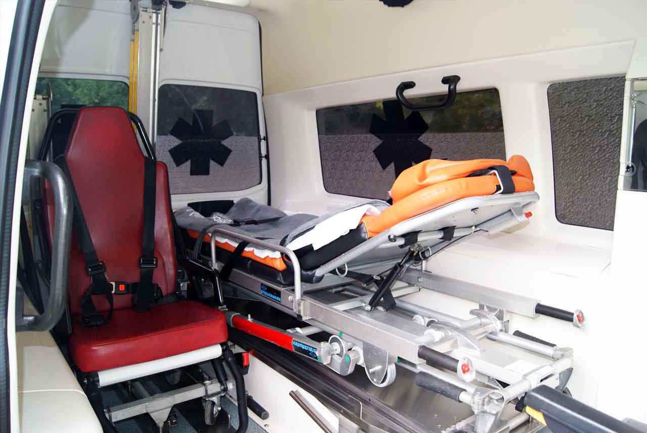 HELP TEAM TRANS sanitetski prevoz teško pokretnih nepokretnih