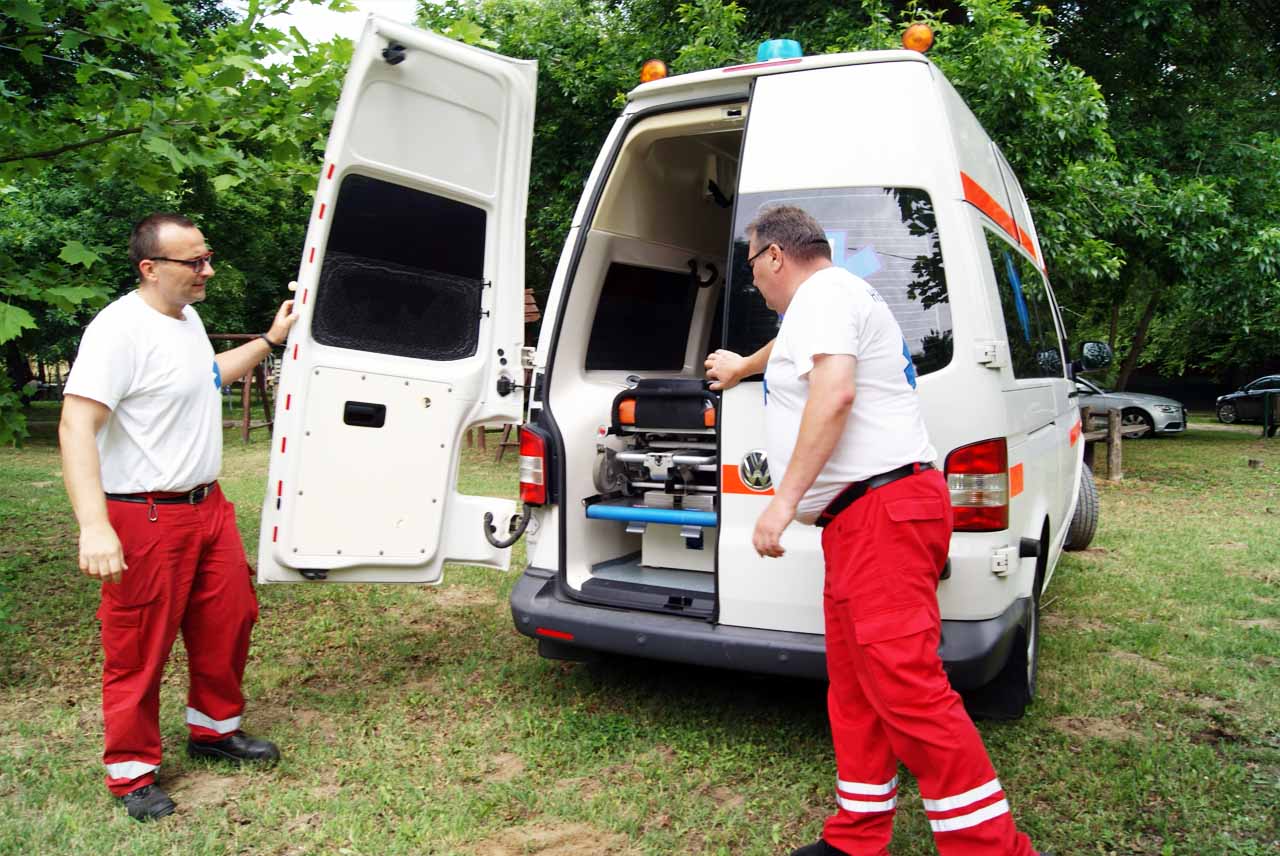 HELP TEAM TRANS sanitetski prevoz teško pokretnih nepokretnih