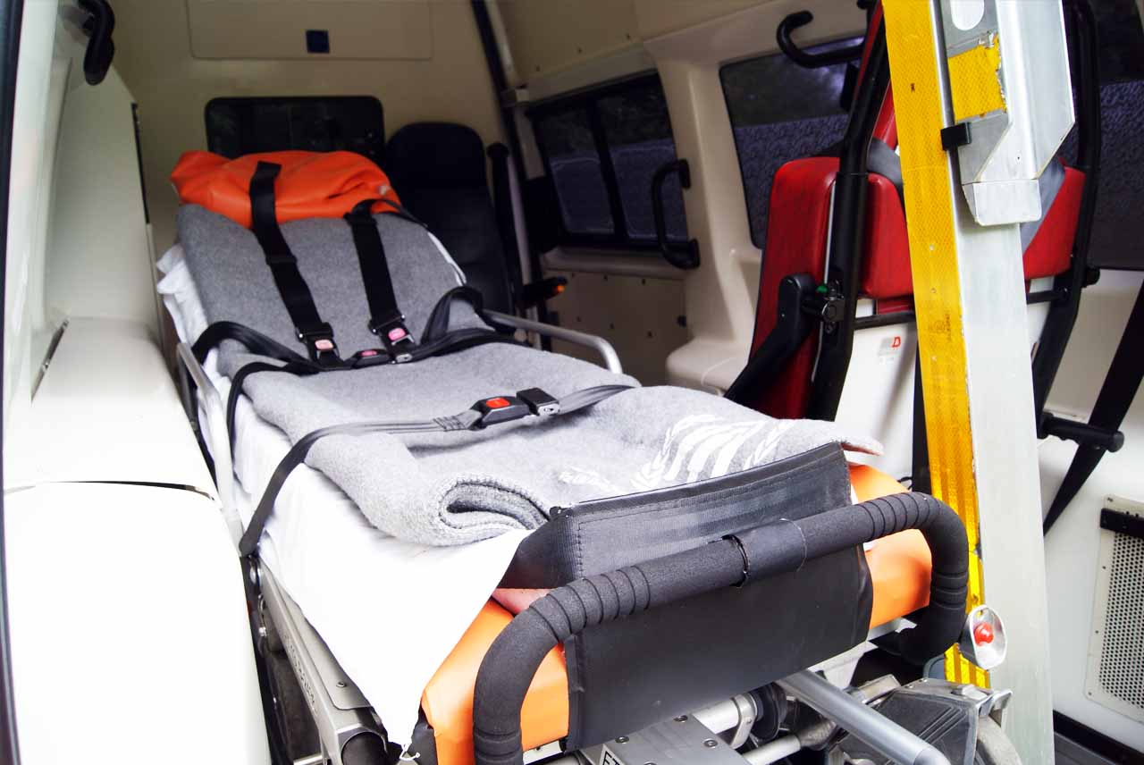 HELP TEAM TRANS sanitetski prevoz teško pokretnih nepokretnih