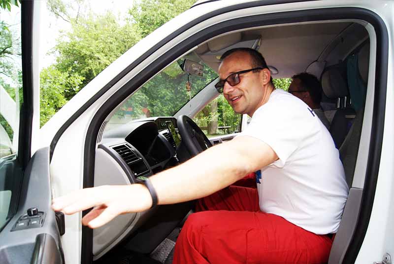 HELP TEAM TRANS sanitetski prevoz teško pokretnih nepokretnih